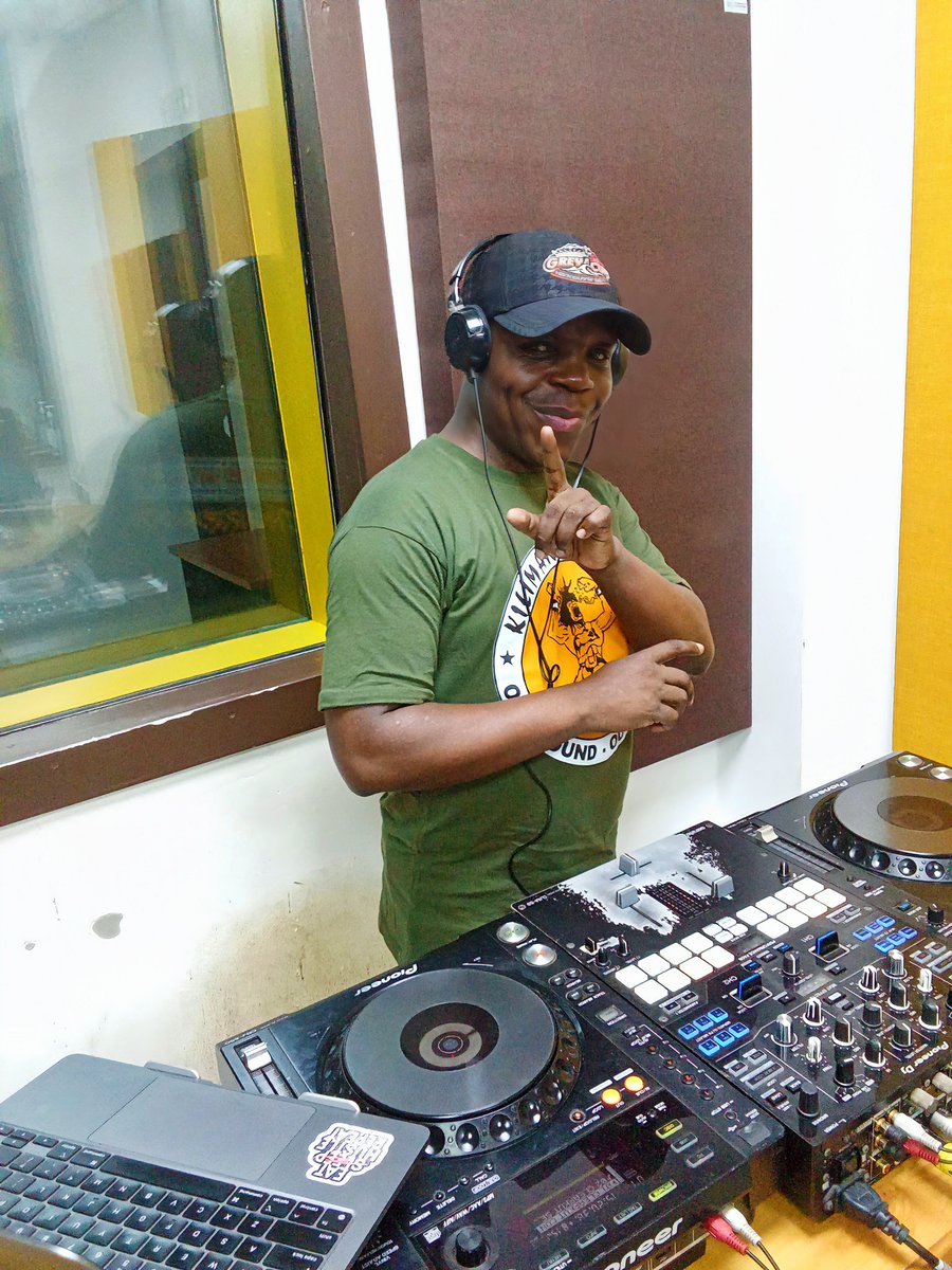 Ghetto Radio (@ghettoradio895) on Twitter photo <a href="/CharraDeejay/">Deejay Charra</a> brings you nothing but sweet reggae vibes to start off your new week.
Tune in into #JAHMROCKDOBA and let the good times roll on
_89.5FM Ndio Frequency _
Stream live on ghettoradio.co.ke
#stenjenijamo <a href="/CharraDeejay/">Deejay Charra</a> brings you nothing but sweet reggae vibes to start off your new week.
Tune in into #JAHMROCKDOBA and let the good times roll on
_89.5FM Ndio Frequency _
Stream live on ghettoradio.co.ke
#stenjenijamo
