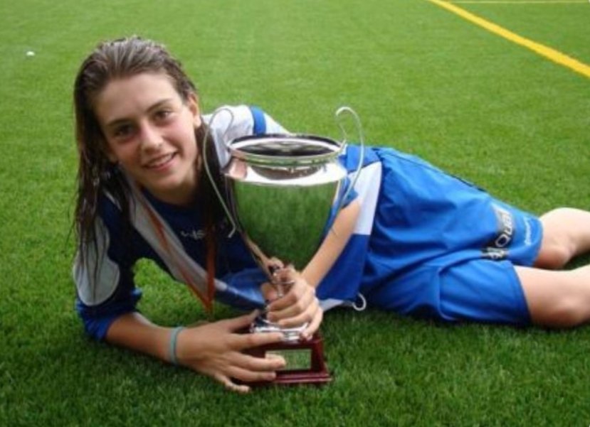 El <a href="/FCBarcelona_es/">FC Barcelona</a> es engaño y perversión de la realidad. Esta es <a href="/alexiaputellas/">Alexia Putellas</a> cuando los Trampas y Palancas no tenían ni equipo femenino. Ahora van dando lecciones a todo el mundo. Siempre han sido un fraude. #rcde