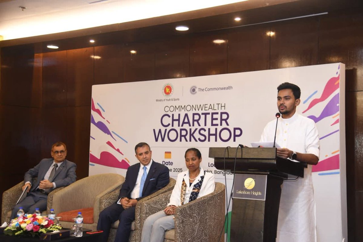 BDHCLondon's tweet image. 100 young Bangladeshis are taking part in our workshop to better understand the values of the @commonwealthsec Charter. They are exploring how @commonwealthsec values democracy and human rights, can guide their work in communities.