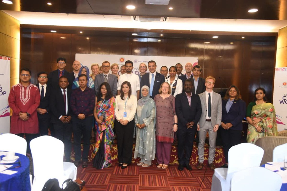 BDHCLondon's tweet image. 100 young Bangladeshis are taking part in our workshop to better understand the values of the @commonwealthsec Charter. They are exploring how @commonwealthsec values democracy and human rights, can guide their work in communities.
