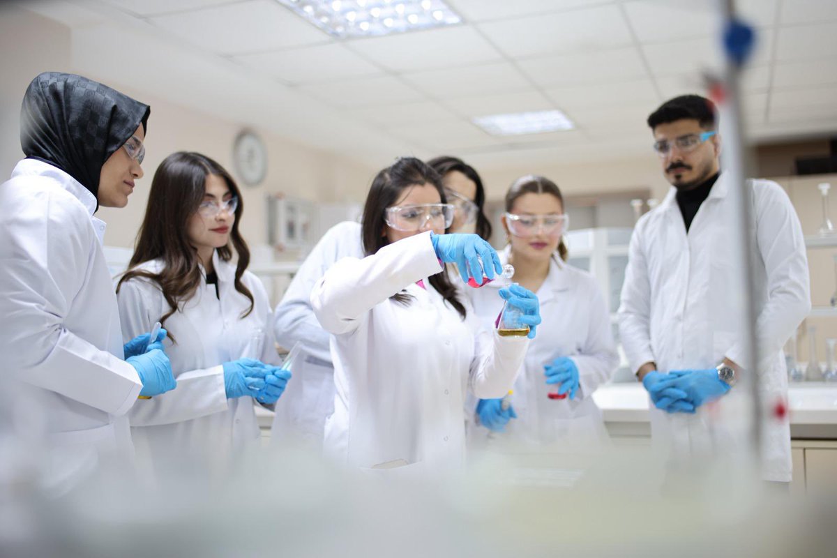 🏆 THE 2024 Etki Sıralaması’nda “Sağlık ve Kaliteli Yaşam” alanında vakıf üniversiteleri arasında Türkiye 26.’sı olmak büyük bir gurur.
Bu başarıda Rektör Yardımcımız Prof. Dr. Mehmet Lütfi Yola’nın özverili katkısı takdire şayandır. 🙌
#THEimpact #KaliteliYaşam #HKÜ