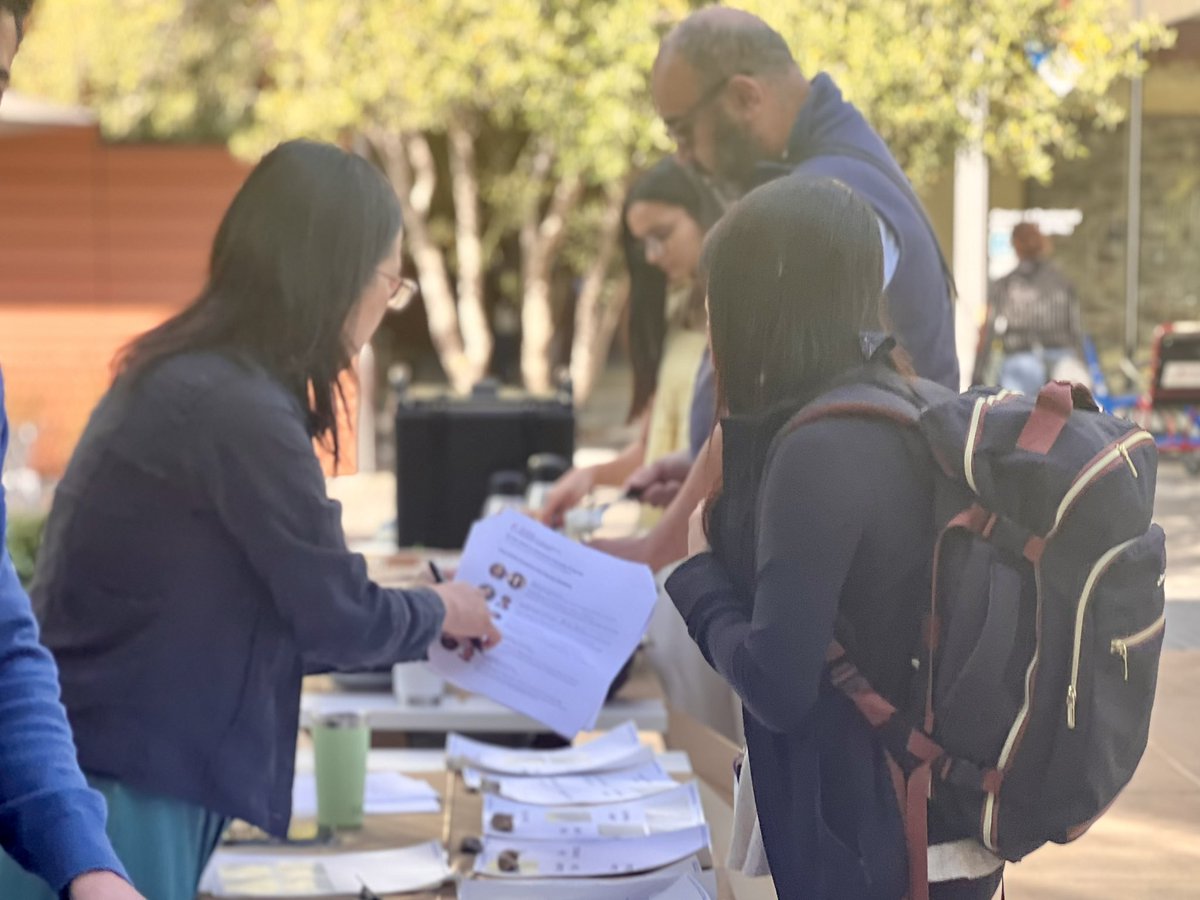 Stanford Maternal & Child Health Research Inst. (@stanfordmchri) on Twitter photo Live at the 2025 DRIVE Kickoff! 🎉
This morning, we’re welcoming 26 incredible Stanford students embarking on a 10-week journey in maternal & child health research.
#DRIVE2025 <a href="/StanfordMed/">Stanford Medicine</a> Live at the 2025 DRIVE Kickoff! 🎉
This morning, we’re welcoming 26 incredible Stanford students embarking on a 10-week journey in maternal & child health research.
#DRIVE2025 <a href="/StanfordMed/">Stanford Medicine</a>