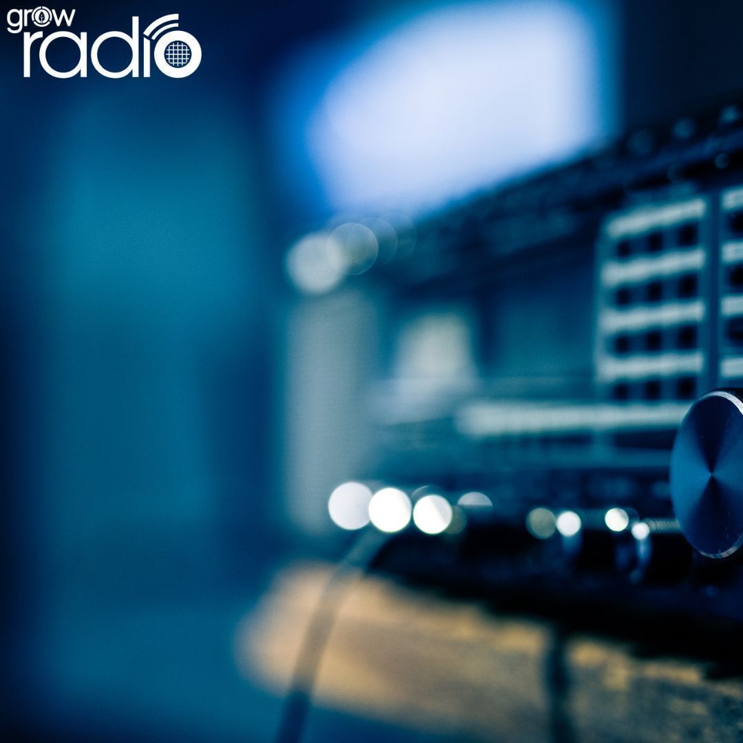 What are the key differences between Podcast and Radio? 

Let's find out in this blog 👉 buff.ly/3TNv0oG 

#Podcast #Radio #Podcasting #GROWRadio