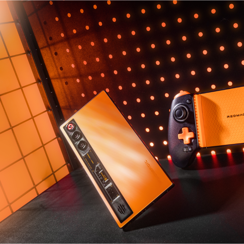 redmagicgaming's tweet photo. Pre-orders are live for the #REDMAGIC10Air Flare!
Grab the flashiest colorway yet before it’s gone. ⚡