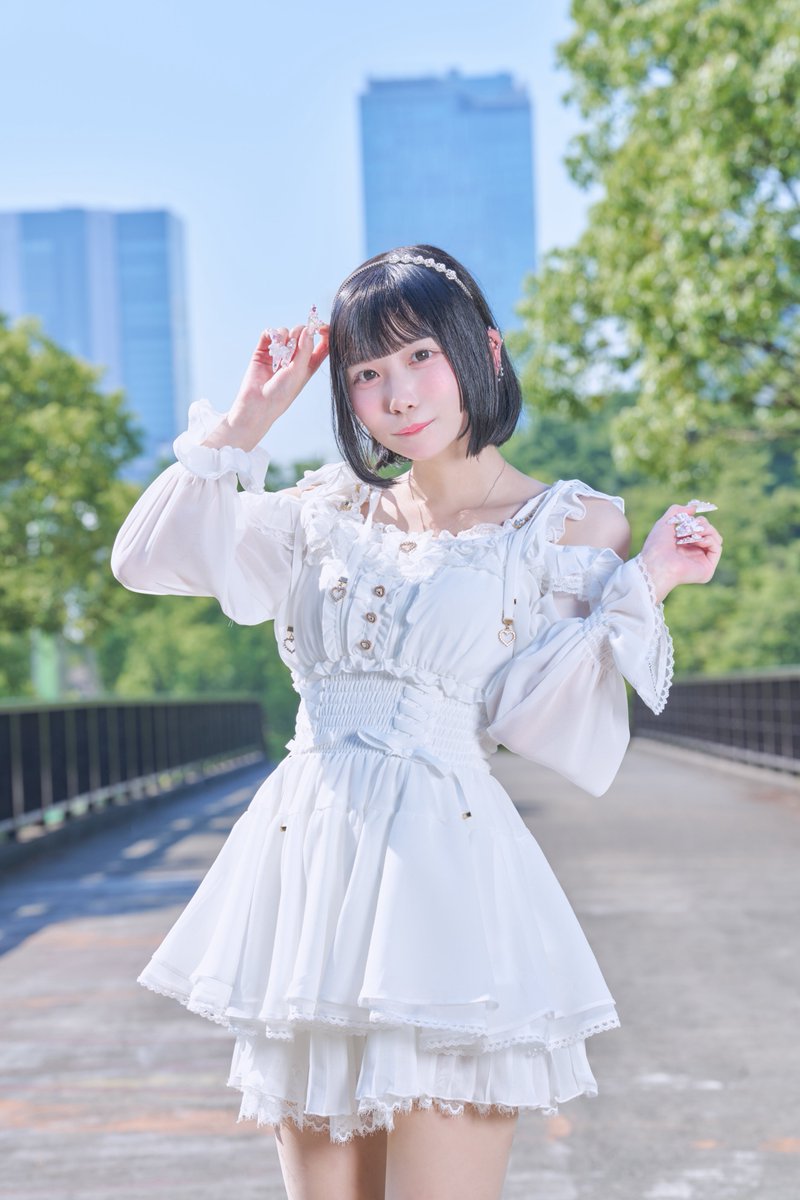 『アドラドル』赤色担当になりました❕最年少18さい❕大天使るなです👶🏻ྀི🪽
アドラドルがみんなに知ってもらえてみんなに愛してもらえるグループになるようにたくさん頑張るります❕
7/19(土)プレデビュー❕絶対会おうね～❕
るなのことこれからも見守ってください👶🏻ྀི💘

 #アドラドル
