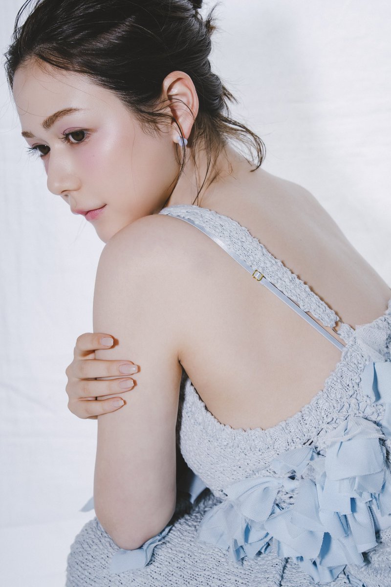 anan2451号にて村重杏奈さん撮影させていただきました。
美しかった。

#村重杏奈 #anan #佐藤俊斗