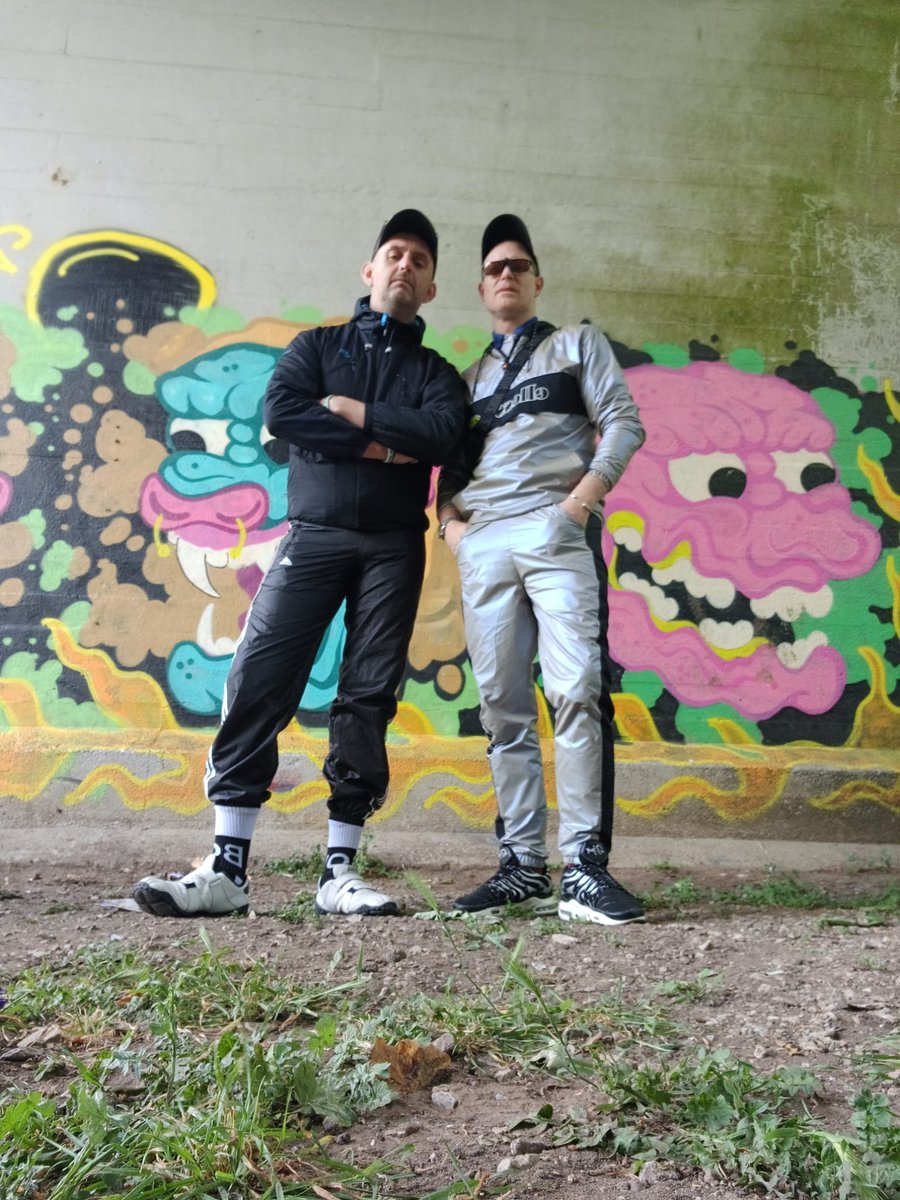 Ladingear's tweet photo. Shiny Urban Chavs 🥰🥰 #chavs #chav #gay #gaycouple #gaycruising #gaycouplekissing #scally #retweet #shinynylon https://t.co/966YZIcTBN