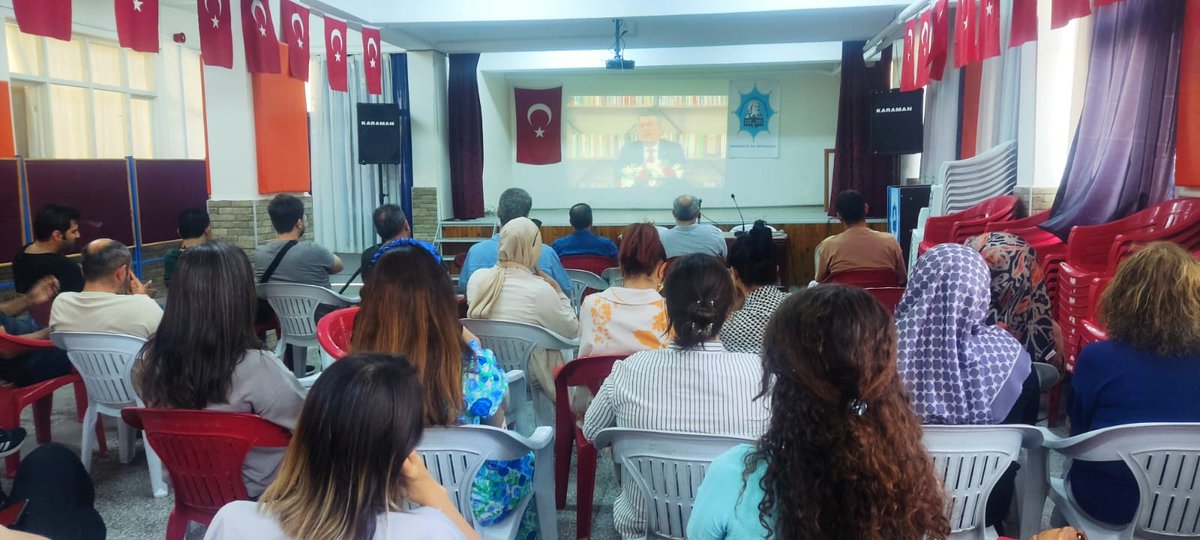 Haziran Dönemi Mesleki Çalışma Programı Başladı

Millî Eğitim Bakanlığı tarafından her yıl düzenlenen mesleki çalışma programı kapsamında, 2024-2025 eğitim öğretim yılı Haziran dönemi öğretmen seminerleri 23 Haziran 2025 Pazartesi günü başladı. 27 Haziran 2025 Cuma gününe kadar