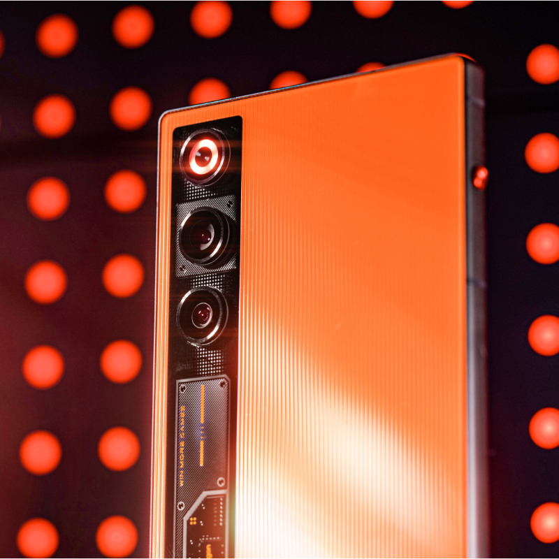 redmagicgaming's tweet photo. Pre-orders are live for the #REDMAGIC10Air Flare!
Grab the flashiest colorway yet before it’s gone. ⚡