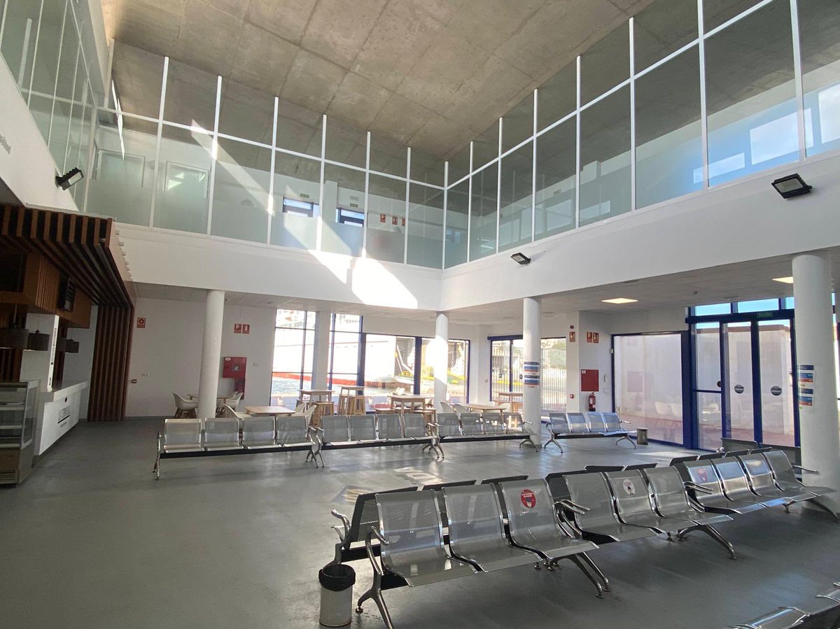 puertodemotril's tweet image. @puertodemotril saca a licitación la mejora de la accesibilidad de la terminal de pasajeros “Antonio Armas” por un importe de 1.050.000 euros y un plazo de ejecución de seis meses.
#lineasregulares
#20AniversarioAPM