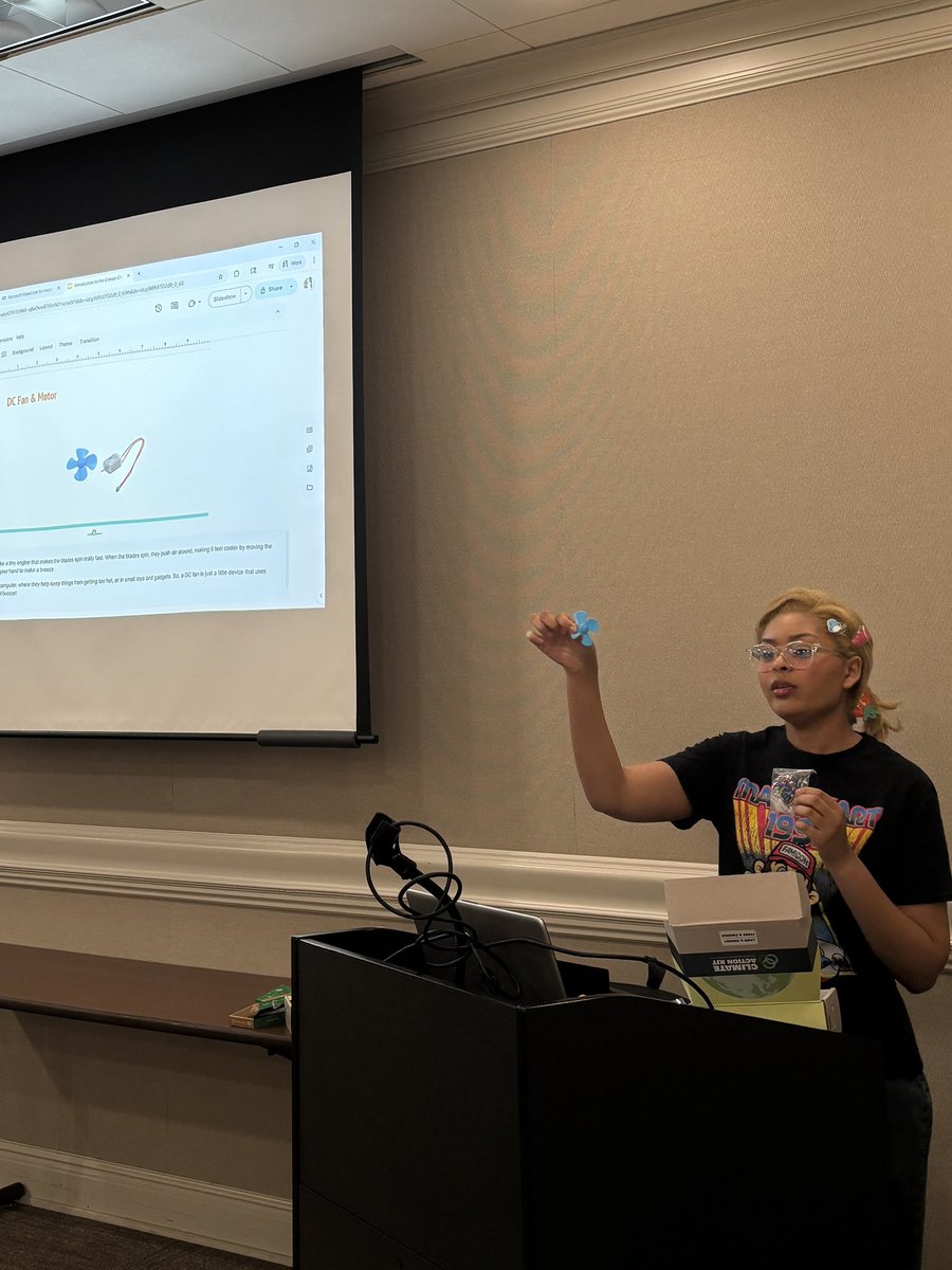 CoachRudyG's tweet photo. Proud dad moment 🙌🏾 Watching my baby girl step into leadership—teaching STEM classes this summer! 📚👩🏾🔬 She’s inspiring the next generation and walking in her purpose. Keep shining, Queen. 💫 #ProudDad #STEMQueen #NextGenLeader https://t.co/v81NelCE4g