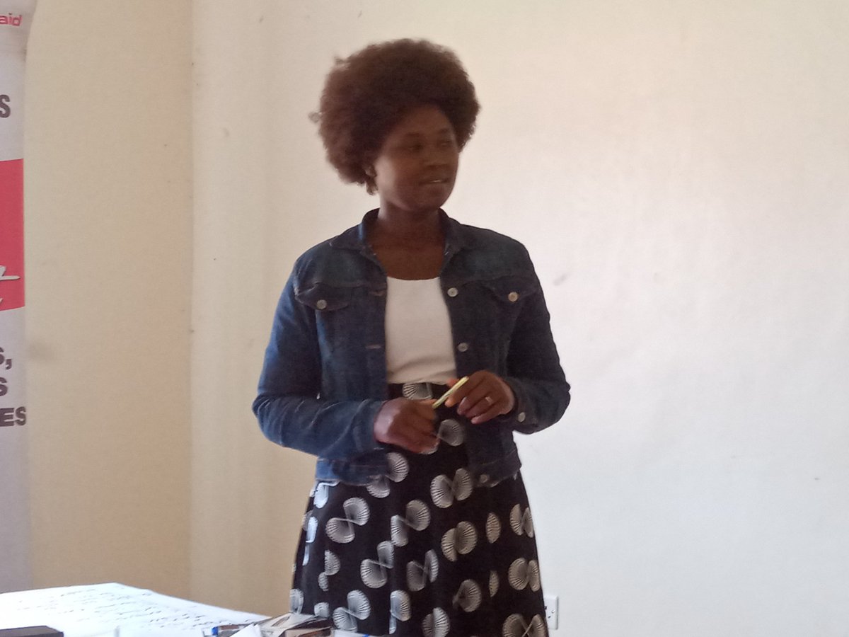 Akundaboona's tweet photo. As women leaders we should continue to raise awareness on the dangers of Female Genital Mutilation (FGM), so the people know. @actionaiduganda 
#HighLeveDialigueOfWomenLeadersToEndFGM https://t.co/FPTkWSLajT