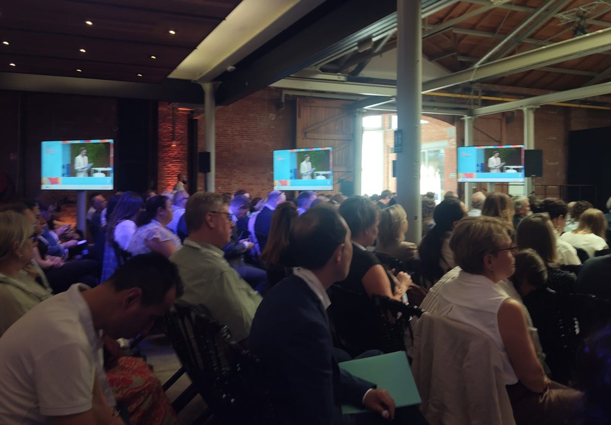 embrc_spain's tweet image. 📍 #Brussels | @embrc_spain participated at the #S3Conference 2025 💬
A key event to boost regional collaboration and the #BlueEconomy 👉 towards a more sustainable long-term marine research infrastructure. 🌊🔬
@AQUASERV_RI #EMBRCSpain @embrc_eu @BEA_ULPGC @CIM_Uvigo @pie_upvehu
