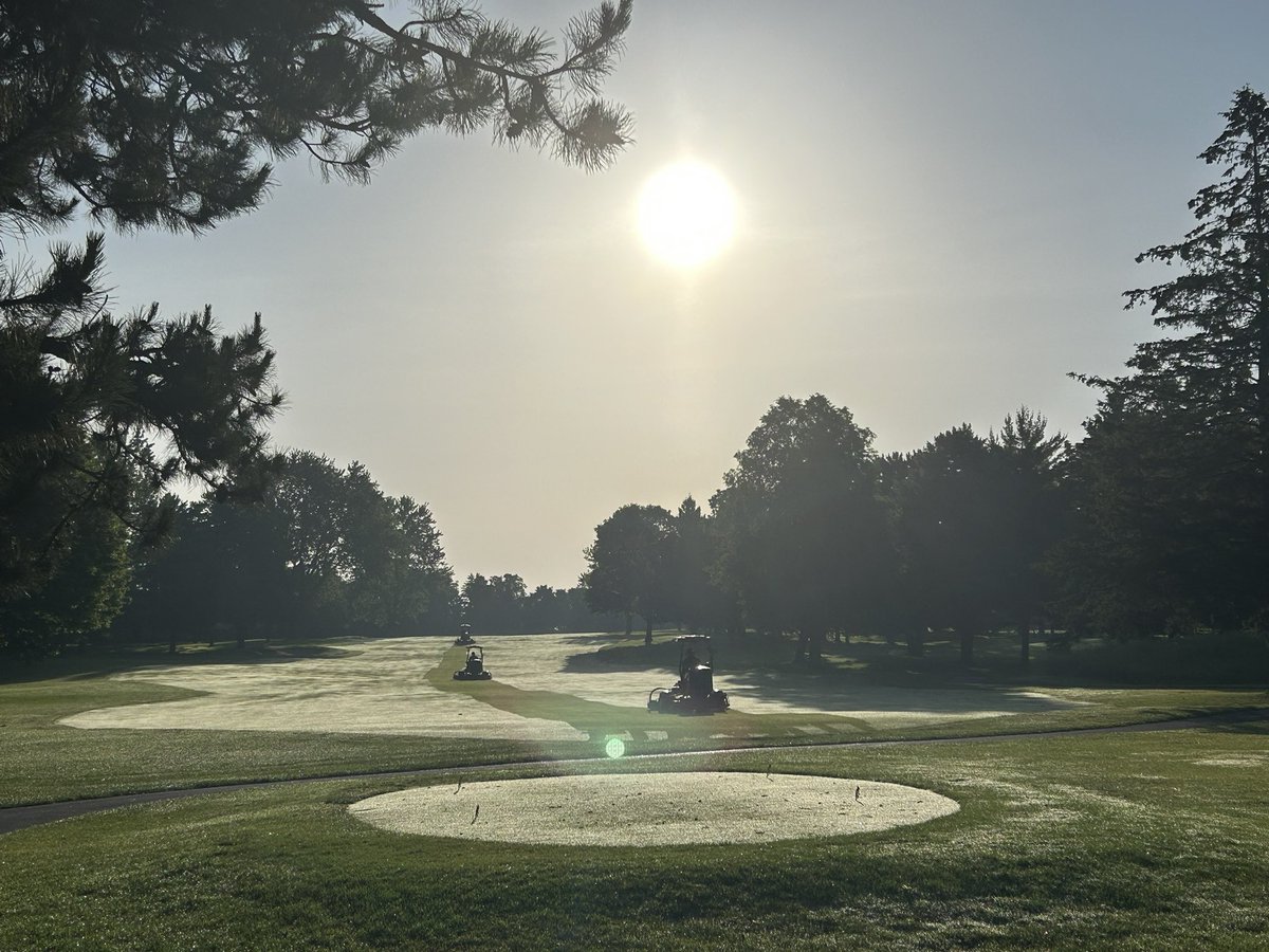 First day of doing the champ,⬇️⬆️ cut on fairway prior to a 8:30am shotgun tournament today

Bit of a heat wave here in southern Ontario 🥵 stay hydrated folks

Remember to be good to one another 🙌