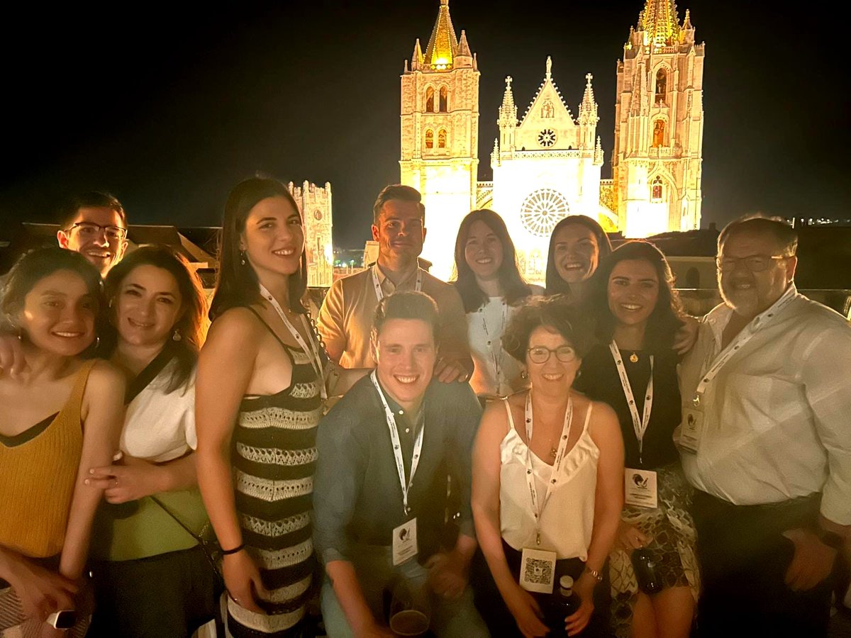 ENZOEM en la #SEAPV2025 - ULE 🔈

Del 18 al 20 de junio, miembros de #ENZOEM #UCO en la XXXVI Reunión de la Sociedad Española de Anatomía Patológica Veterinaria (SEAPV 2025) en León, un evento de referencia para el sector veterinario y la investigación en patología animal.