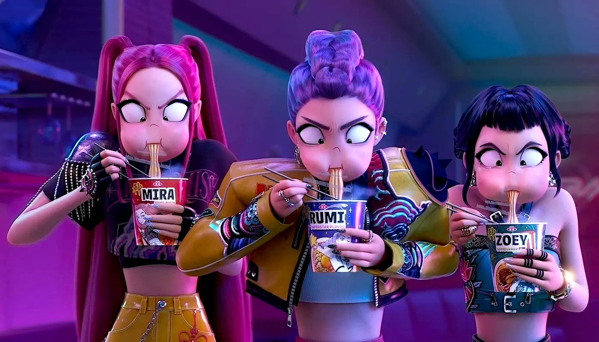 👹 Llevaba bastante sin ver animación, y no esperaba nada de #KPOPdemonhunters pero… Ha sido ponerla y quedarme embobada hasta el final de la peli. Es visualmente preciosa, divertida, tiene canciones que no te vas a sacar de la cabeza y el argumento sorprende mucho🎤