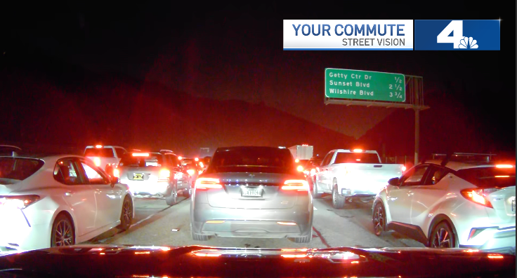 🚨NBC LA TRAFFIC ALERT🚨
Fatal accident has all lanes closed SB 405 at Getty. Traffic jammed from Skirball. NB 405 traffic now getting through. WATCH LIVE: nbclosangeles.com/watch/