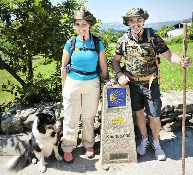 #Sarria  #Santiagodecompostela 
MOGLI con Tânia y Hugo #Penacova #Portugal
Por un Camino ético y  respetuoso con los animales.
Ultreia et Suseia!
#perregrinos #caminodesantiago  #compostelacanina #viajarconperro #Caminofrances #Coimbra
#dogfriendly  #Osvaloresnocamiño