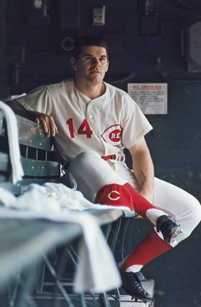 The #Reds should be wearing these uniforms for the Yankees series. Classic. Clean. No nonsense.