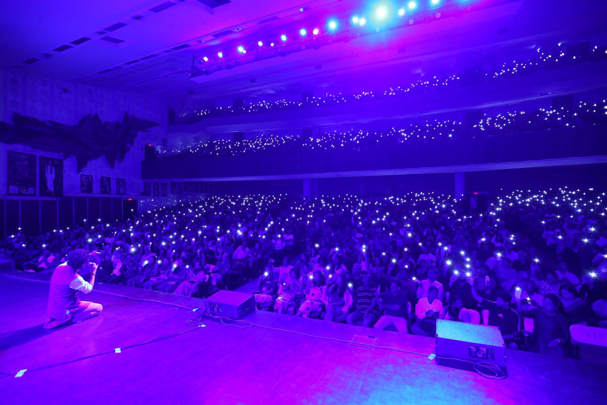 Delhi Times (@delhitimestweet) on Twitter photo #Papon captivates Mumbai with a concert blending soulful melodies and playful banter. He performed ghazals and popular hits, showcasing his poetic side and engaging the audience with humour
<a href="/paponmusic/">papon angaraag</a>
Read: shorturl.at/1QX7R #Papon captivates Mumbai with a concert blending soulful melodies and playful banter. He performed ghazals and popular hits, showcasing his poetic side and engaging the audience with humour
<a href="/paponmusic/">papon angaraag</a>
Read: shorturl.at/1QX7R