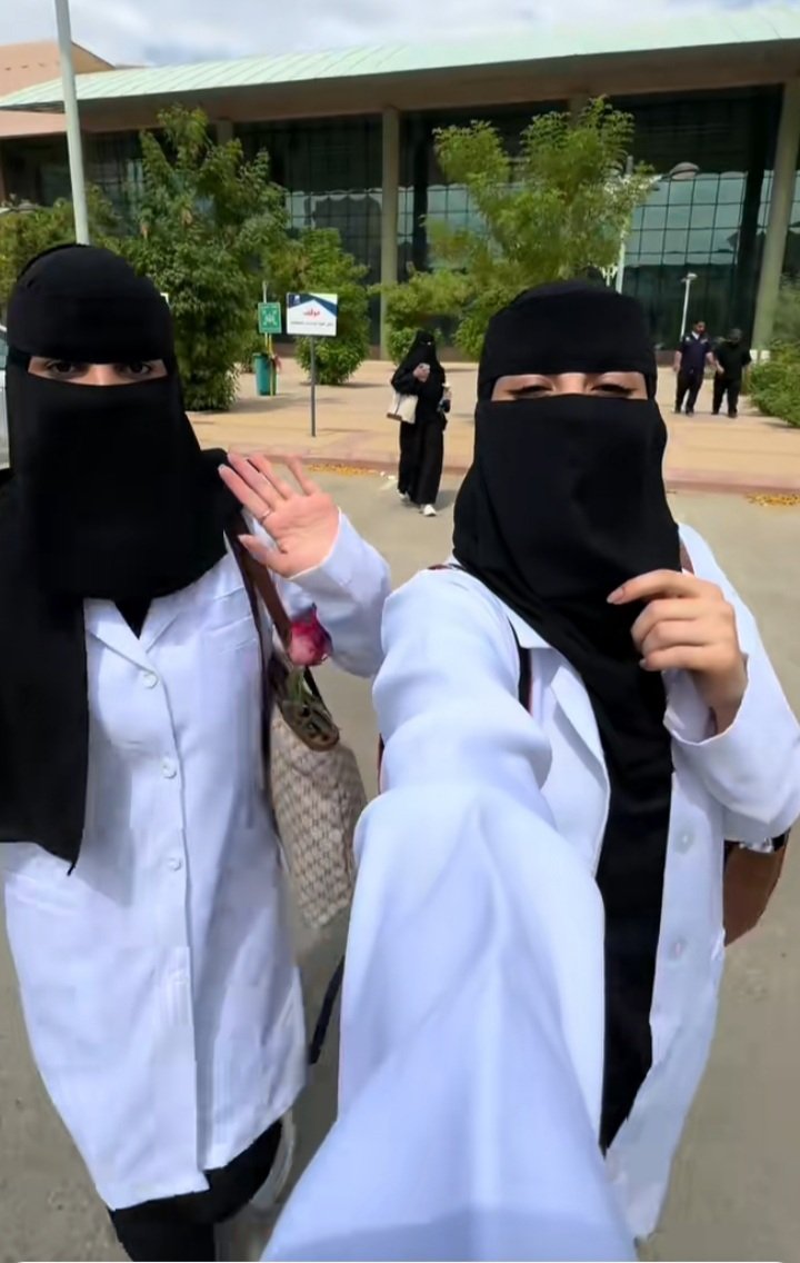 كيف حالكم جميعا نتشرف فيكم متابعيني اشكركم على تفاعلكم معي ودعم حسابي