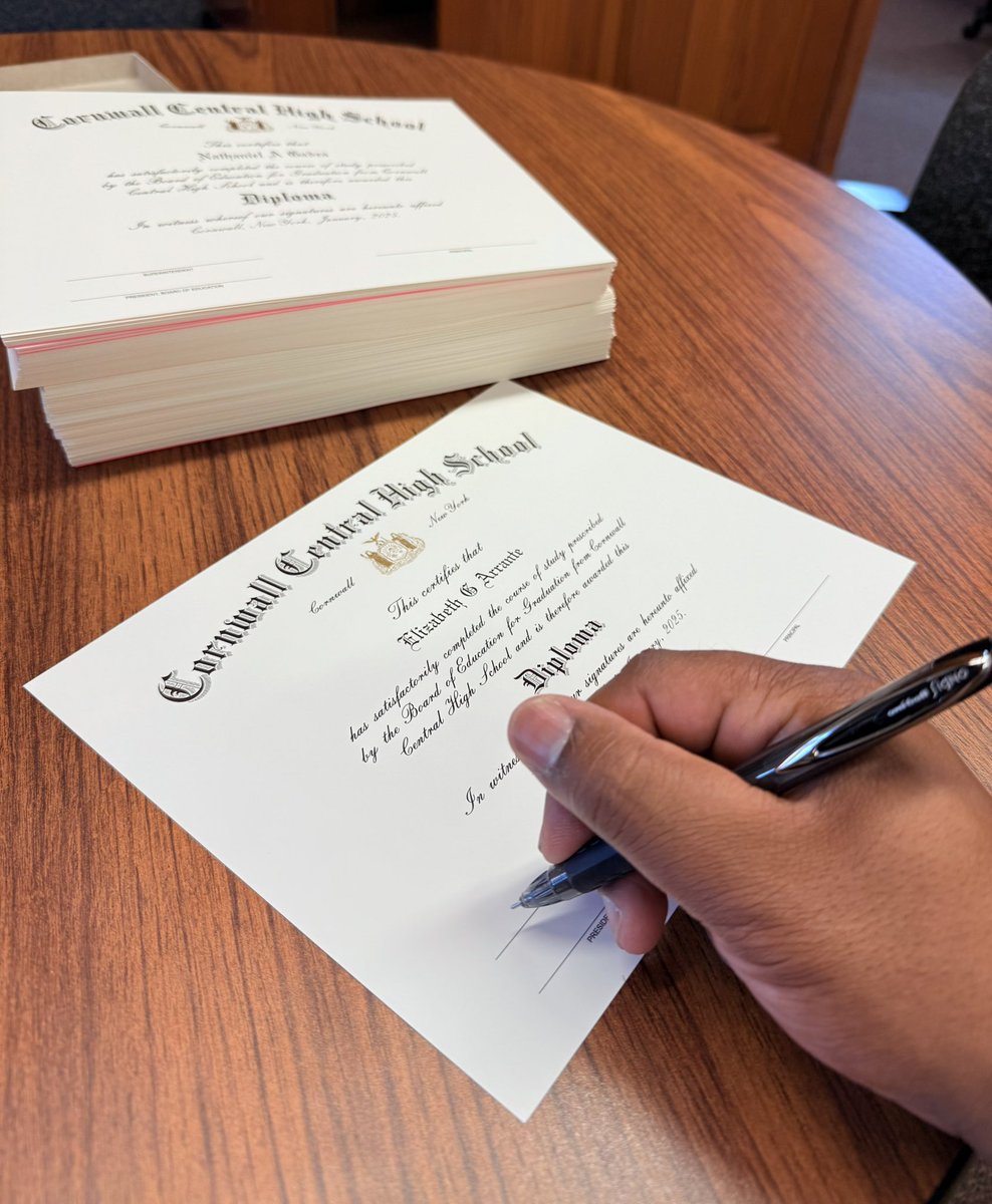 The honor of all honors bestowed upon a Superintendent.  Signing diplomas for the graduating Class of 2025! ❤️🐉