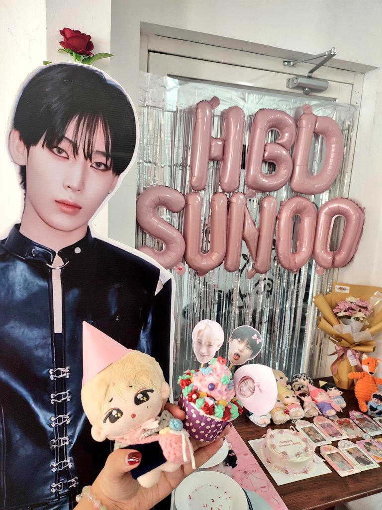 sunkissnoo's tweet photo. yesterday was sooooo fun! ๐ป
seruu pollll ga sia-sia jauh-jauh rombongan pinkeu pinkeu 15 orang dari jogja ke solo buat dekor cupcake rayain bday nunu ๐ฅณ๐
ditunggu next eventnya ya pan ๐ @jaemverse_
happy sunoo day! ๐
#FoxFilesKimSunoo
#SUNOO #์ ์ฐ #์ํ์ดํ_์ ์ฐ https://t.co/dgomuARWVI