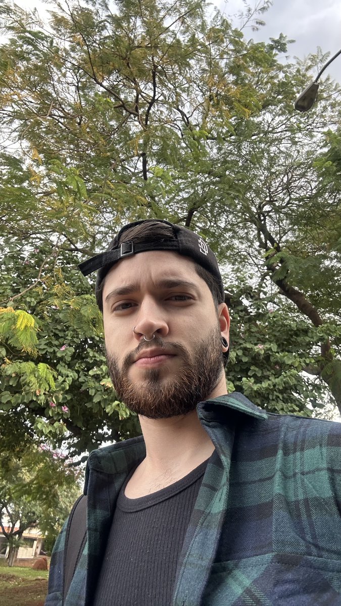 overlulli's tweet image. Não aguento mais essa semana