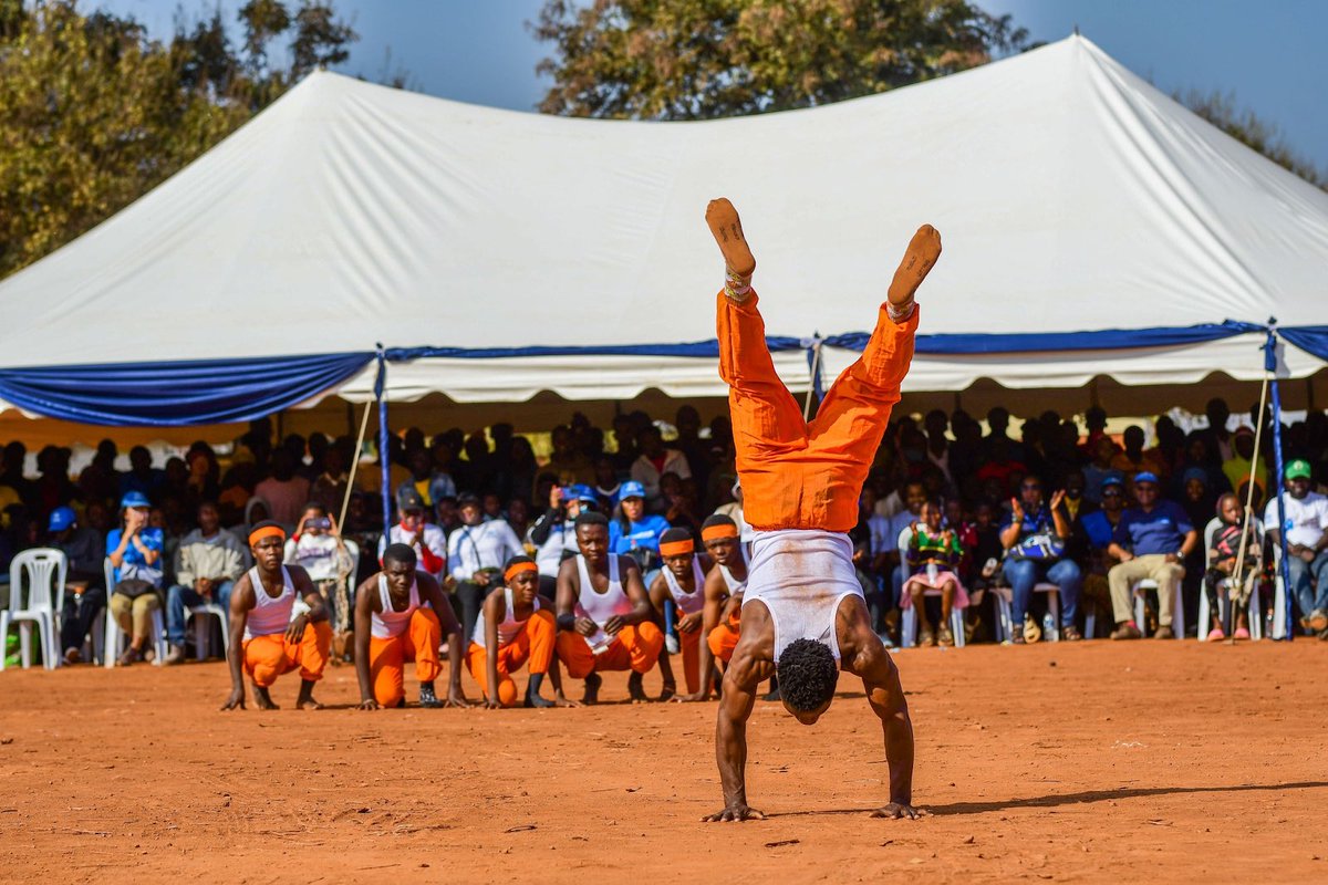 NEW: UNHCR is pulling out of Malawi, leaving Dzaleka Refugee Camp's 56,000 residents in limbo. With security jobs cut and services vanishing, fear of escalating crime, trafficking, and social chaos is real. Our report: 

LINK: investigativeplatform-mw.org/show-story/as-…