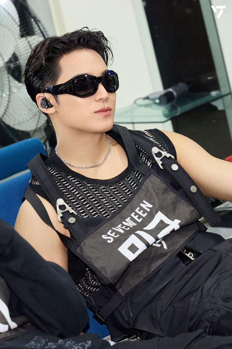gyumedia's tweet photo. THUNDER PHOTO SKETCH #MINGYU #민규 https://t.co/Rbca6U90pO