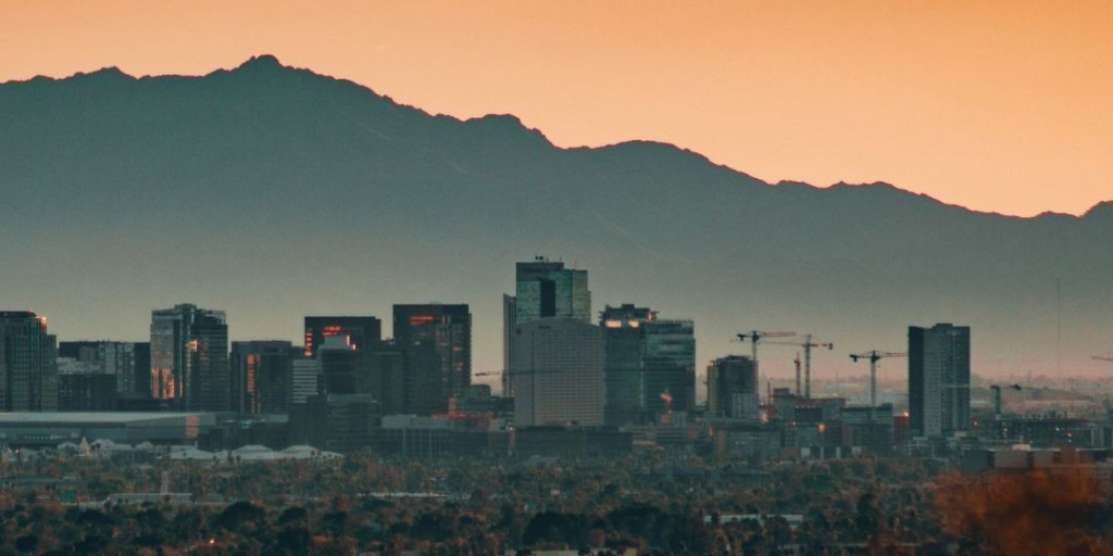 Arizona Chapter NSC (@acnsc) on Twitter photo Phoenix summer nights are now 6.5°F hotter than in 1970. Hotter nights mean higher risk of heat stress and less recovery from extreme daytime temps. Get resources: <a href="/CityofPhoenixAZ/">City of Phoenix, AZ</a> and <a href="/HeatReadyPHX/">HeatReadyPHX</a>
#HeatSafety #KeepEachOtherSafe Phoenix summer nights are now 6.5°F hotter than in 1970. Hotter nights mean higher risk of heat stress and less recovery from extreme daytime temps. Get resources: <a href="/CityofPhoenixAZ/">City of Phoenix, AZ</a> and <a href="/HeatReadyPHX/">HeatReadyPHX</a>
#HeatSafety #KeepEachOtherSafe