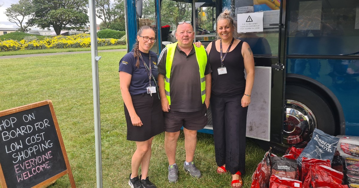 KeyCommunityNE's tweet image. Did you catch our #KeyCommunityBus &apos;on tour&apos; over the weekend?

👀 Check out our 3-weekly timetable to plan your next visit: keycommunity.org.uk/key-community-… 

#keycommunitybus #timetable #shoplocal #southtyneside