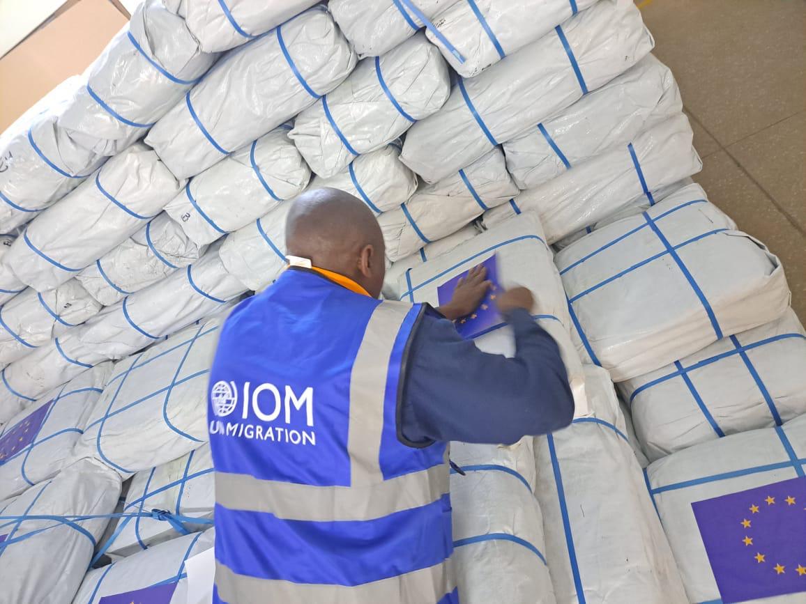 IOM_EHSA's tweet photo. IOM, on behalf of @eu_echo's #ReliefEU Nairobi stockpiles, delivered 21 tonnes of emergency relief items for displaced communities in Sudan &amp; Chad.

@UnhcrTchad, @Solidarites_Int, &amp; @iomchad received 3,000 tarpaulin sheets, 1,000 sleeping mats &amp; 400 latrine slabs in N'Djamena. https://t.co/PcCdilQuMH