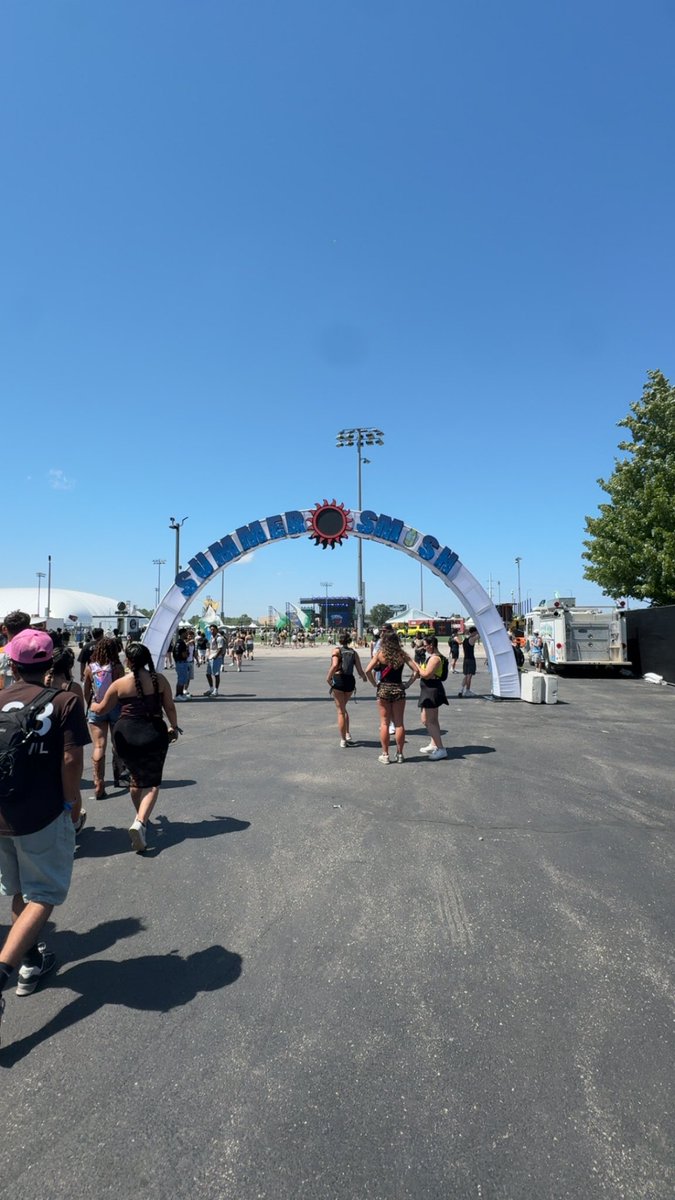 Sebastian tweet media