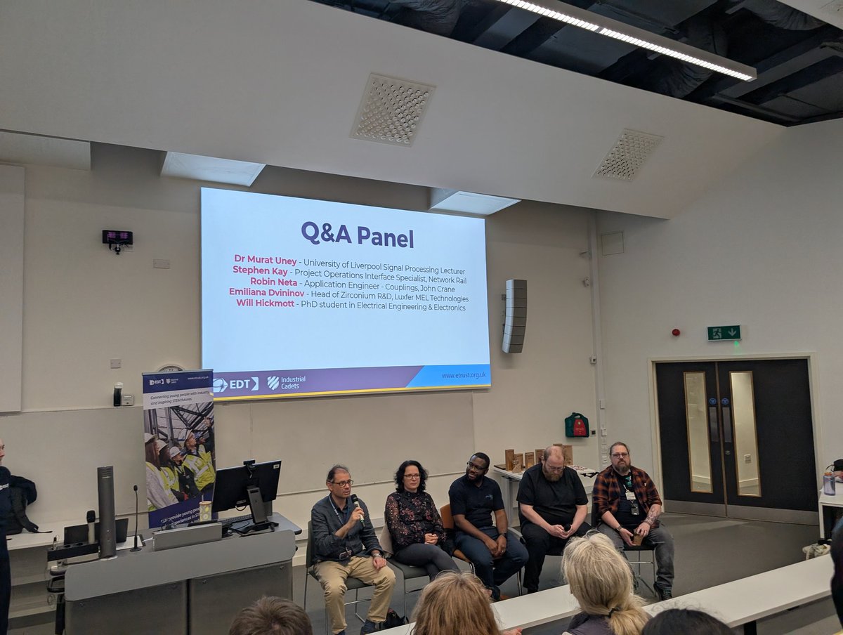 HawardenScience's tweet photo. Q and A panel time. @theedt_uk https://t.co/vTeMXRAH0v