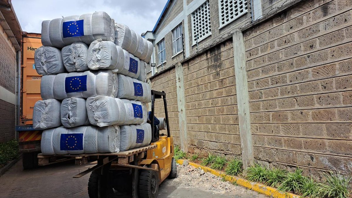 IOM_EHSA's tweet photo. IOM, on behalf of @eu_echo's #ReliefEU Nairobi stockpiles, delivered 21 tonnes of emergency relief items for displaced communities in Sudan &amp; Chad.

@UnhcrTchad, @Solidarites_Int, &amp; @iomchad received 3,000 tarpaulin sheets, 1,000 sleeping mats &amp; 400 latrine slabs in N'Djamena. https://t.co/PcCdilQuMH