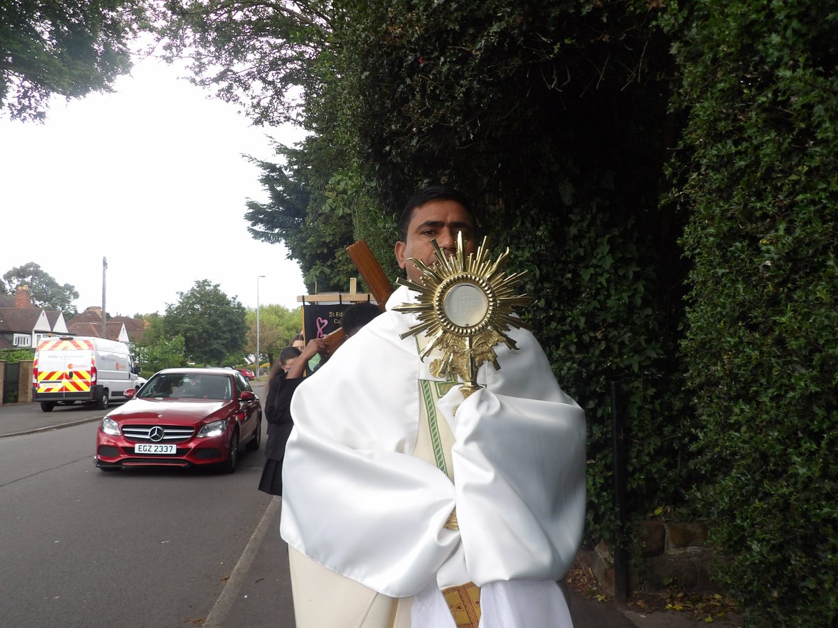 St Edmund Campion Chaplaincy (@stedcampchapel) on Twitter photo How special it was to join with <a href="/AbbeyPrimary/">🧡 Abbey Catholic School 🧡</a> <a href="/SSPeterPaulB24/">SS Peter & Paul B24</a> <a href="/ssmryjon/">SS. Mary and John's Catholic Primary School</a> <a href="/StGerardsBham/">🧡St Gerard's Catholic Primary School🧡</a> and <a href="/SacredHeartB20/">Sacred Heart Catholic Primary School</a> for a magnificent Corpus Christi procession! Together, we sang our unending thanks and praise to the Lord, for the greatest gift of all: His most precious Body and Blood! How special it was to join with <a href="/AbbeyPrimary/">🧡 Abbey Catholic School 🧡</a> <a href="/SSPeterPaulB24/">SS Peter & Paul B24</a> <a href="/ssmryjon/">SS. Mary and John's Catholic Primary School</a> <a href="/StGerardsBham/">🧡St Gerard's Catholic Primary School🧡</a> and <a href="/SacredHeartB20/">Sacred Heart Catholic Primary School</a> for a magnificent Corpus Christi procession! Together, we sang our unending thanks and praise to the Lord, for the greatest gift of all: His most precious Body and Blood!