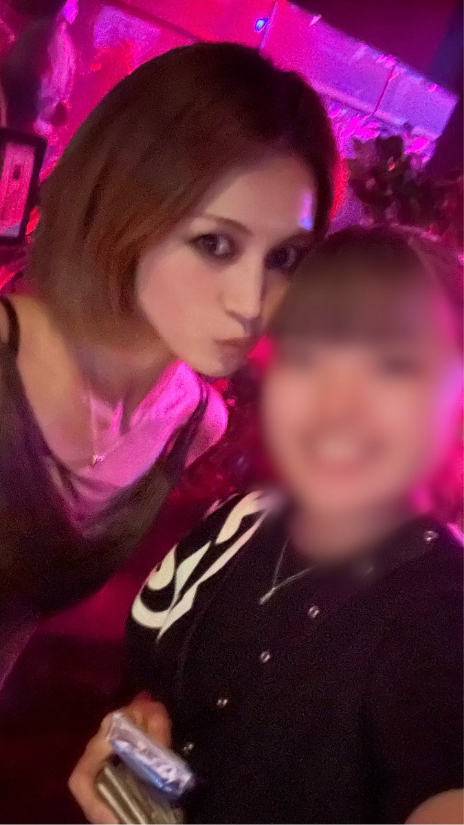 twin__tower__'s tweet photo. 幸せな思い出🥹♡

初めてf5veのかっこよすぎる
パフォーマンスを生で見れて
念願の楓ちゃんとツーショットも撮れて
本当に嬉しすぎた🥲💞

来月から仕事の関係で東北に行くから
なかなか会えなくなると思うけど
またすぐに会えますように😭

@Im__kaede @f5ve_official https://t.co/Cgy800gBA7