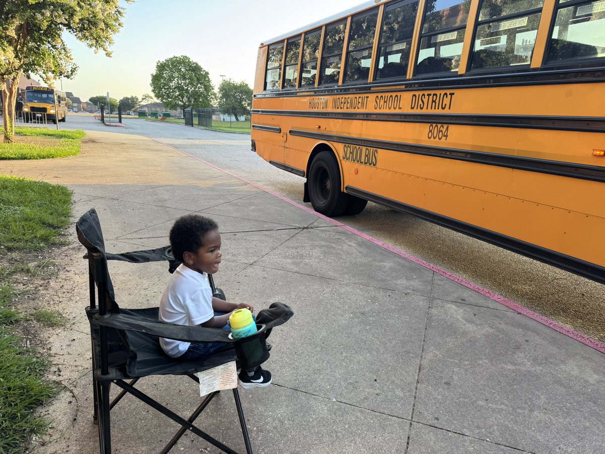 TechWigfall's tweet image. Tell me that your dad’s an assistant principal without telling me that your dad’s an AP… #MilesTheAP #BusDuty