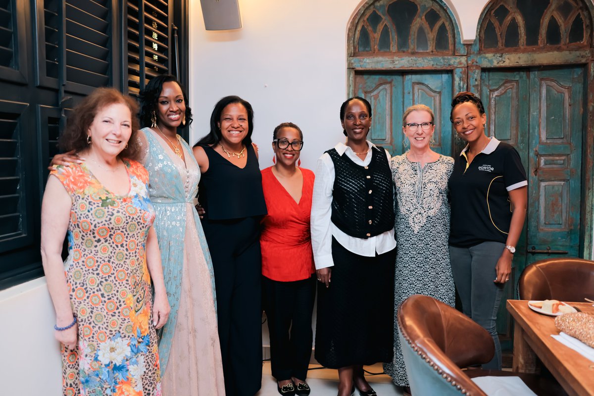 RobieKakonge_'s tweet image. The Uganda Embassy in Washington was privileged to host some important guests to a welcome dinner, in Kampala, before a tourism familiarisation tour. We dined with local tour operators, regulators, and industry support to discuss collaboration and cultural exchanges in the areas…