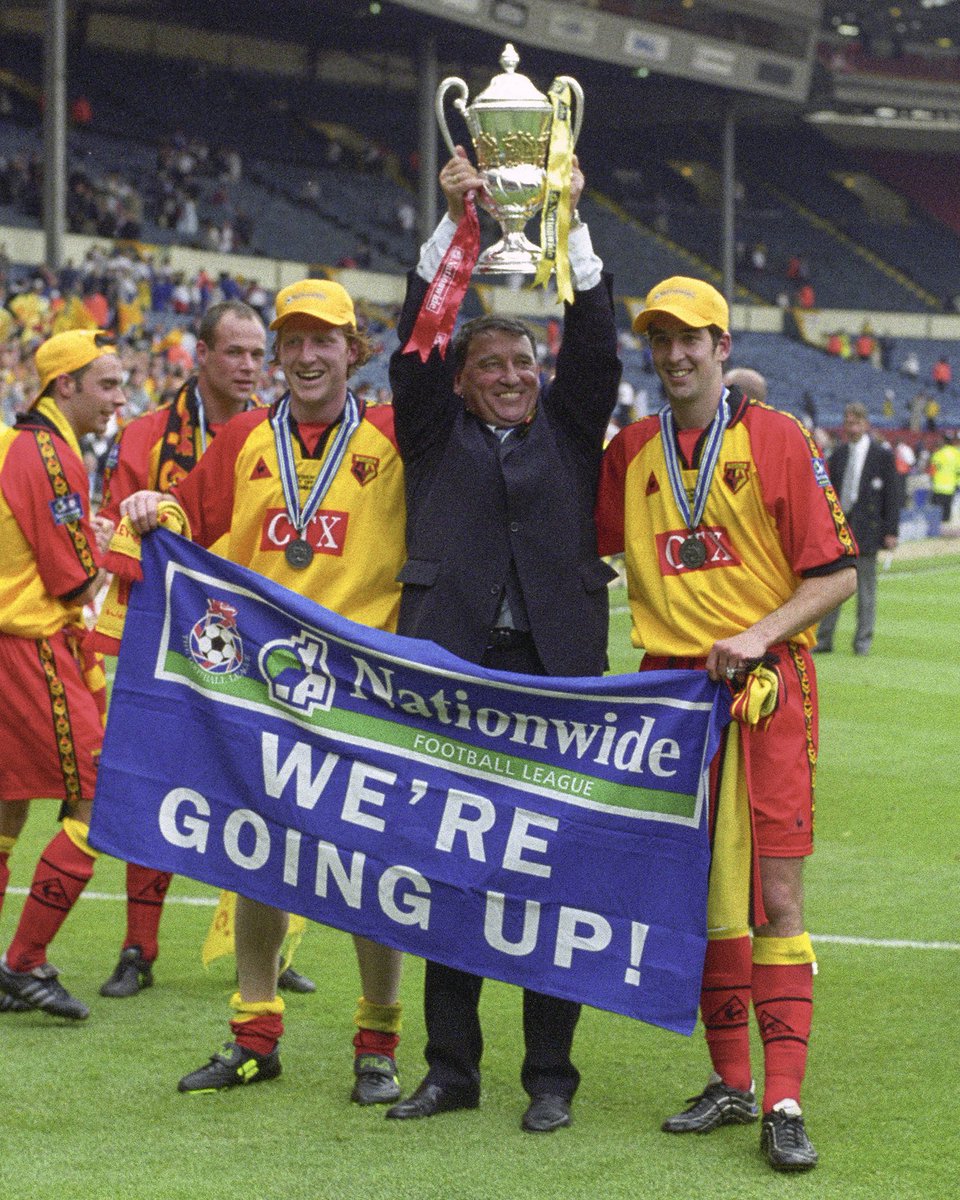 Football90s_'s tweet photo. Here’s Nicky Wright scoring a wonderful goal for Watford v Bolton in the Championship Play-Off Final in 1999 👏🏻⚽️

#watfordfc #watford #boltonwanderers #championshipplayofffinal #thechampionship #wembley #playoffs #englishfootball #90sfootballshirts #90sfootball #footballinthe90s https://t.co/81ymK1MOJi
