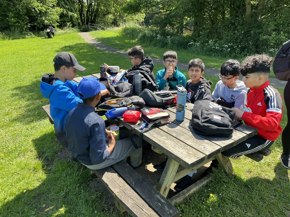 Y6 have arrived in Bellingham and are having lunch before starting their walk.