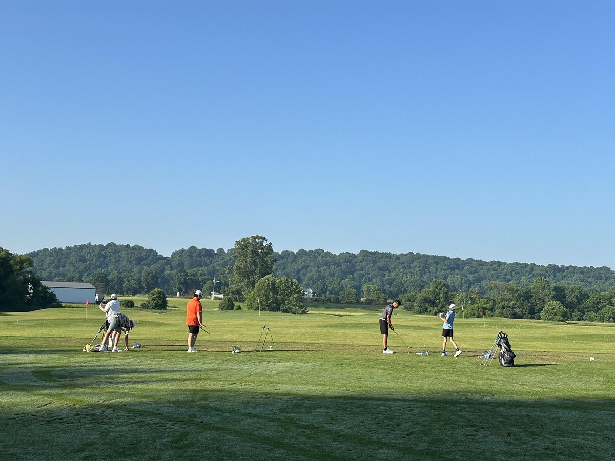 MTigerBGolf's tweet photo. Our 3 day team building Ryder Cup trip has begun! Great to get the guys on the course for 3 days of at least 54 holes a day and great team bonding time! @CoachNMoore @MTigerAthletics @massillonwhs https://t.co/BLfWShwdnr