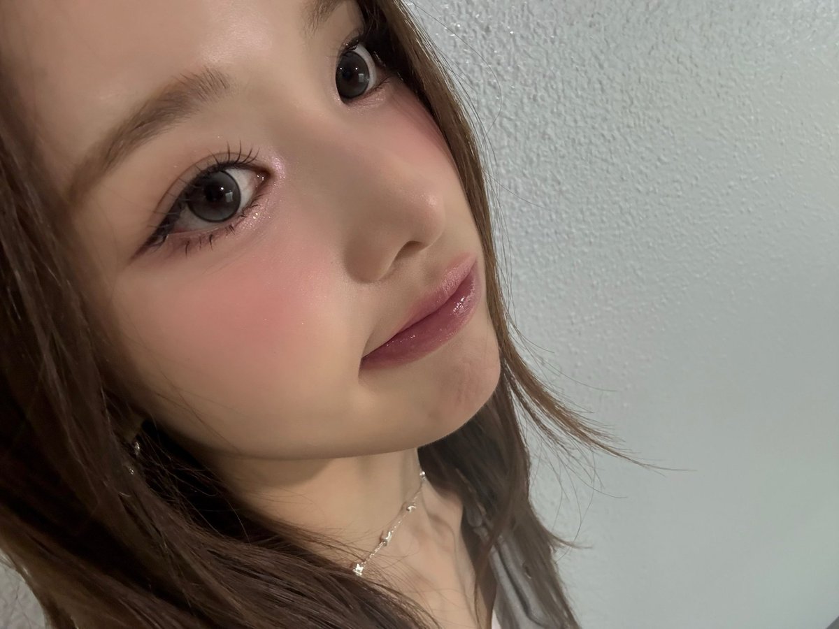 izna pics tweet media