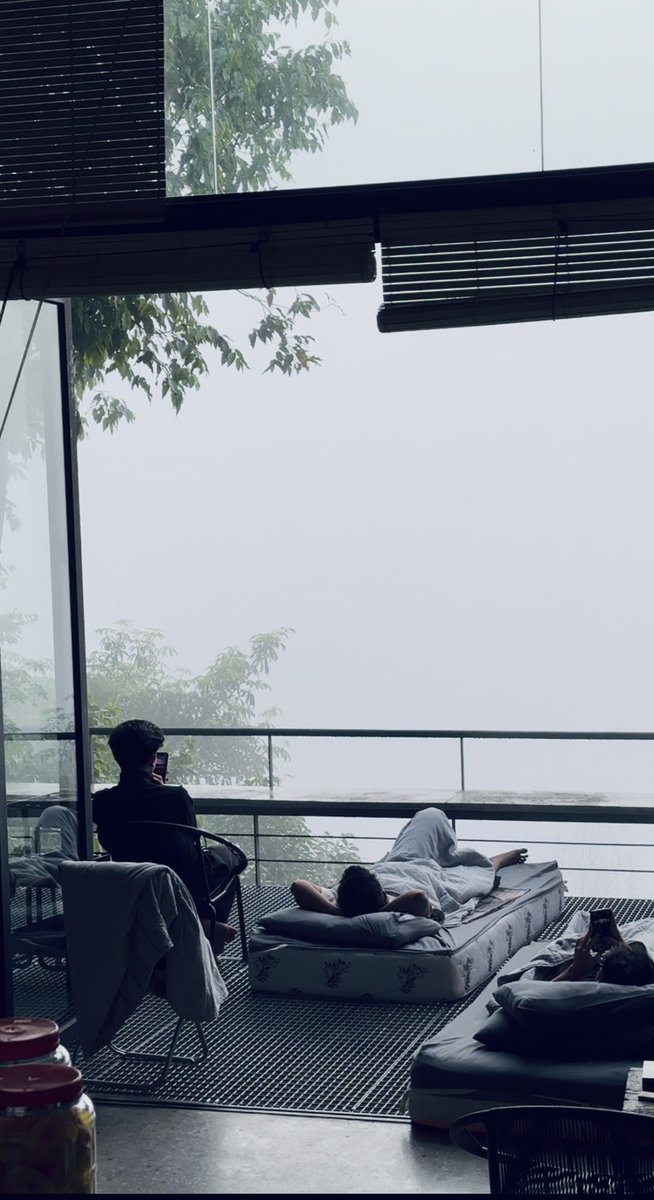 abdullahrdzi's tweet photo. Fog ate my confidence. https://t.co/1k3UffaIlI