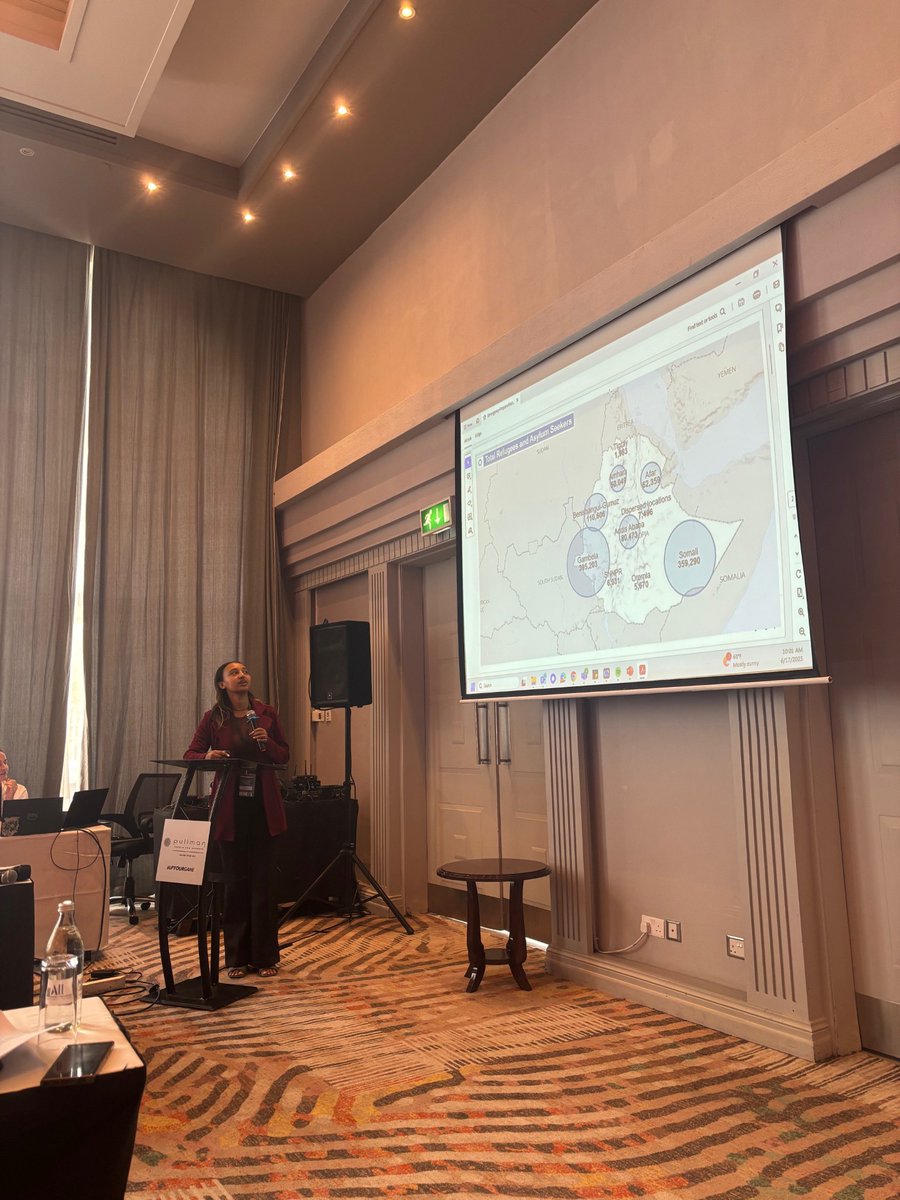 UNHCRInnovation's tweet image. Connectivity can make all the difference when you’re rebuilding your life.
Last week we cohosted a workshop with @WorldBank & partners to advance #digitalinclusion for refugees & host communities in East Africa 🌍
Wonderful to have action-oriented discussions with key players!