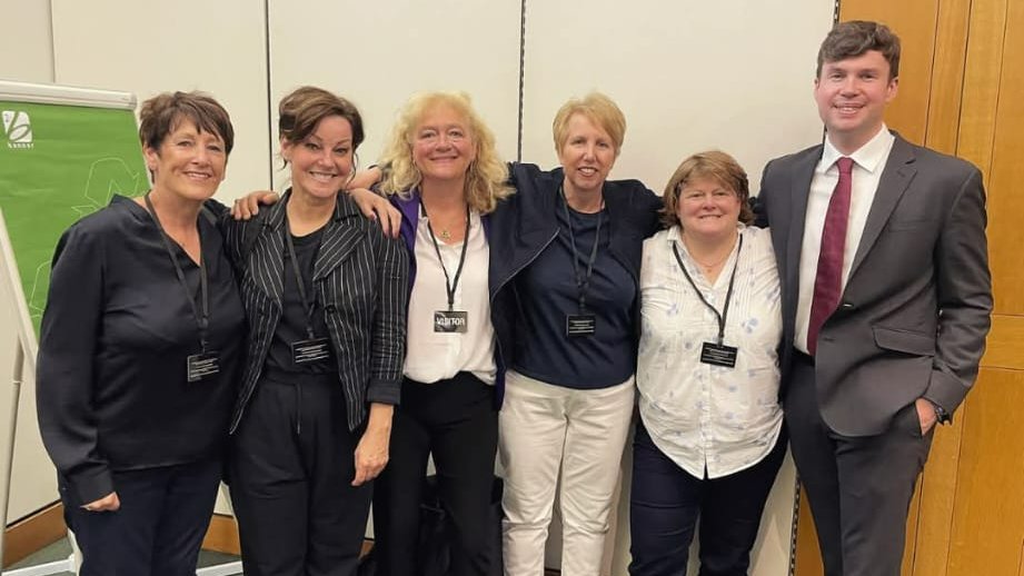 Rights For Residents (@rightsforresid2) on Twitter photo This was taken at the last debate held in parliament. Tomorrow, <a href="/DanCardenMP/">Dan Carden</a> will lead another in Westminster Hall - the Right to Maintain Contact - #GloriasLaw #RightsForResidents - to watch it live at 09.30am head to
parliamentlive.tv/event/index/b0โฆ This was taken at the last debate held in parliament. Tomorrow, <a href="/DanCardenMP/">Dan Carden</a> will lead another in Westminster Hall - the Right to Maintain Contact - #GloriasLaw #RightsForResidents - to watch it live at 09.30am head to
parliamentlive.tv/event/index/b0โฆ