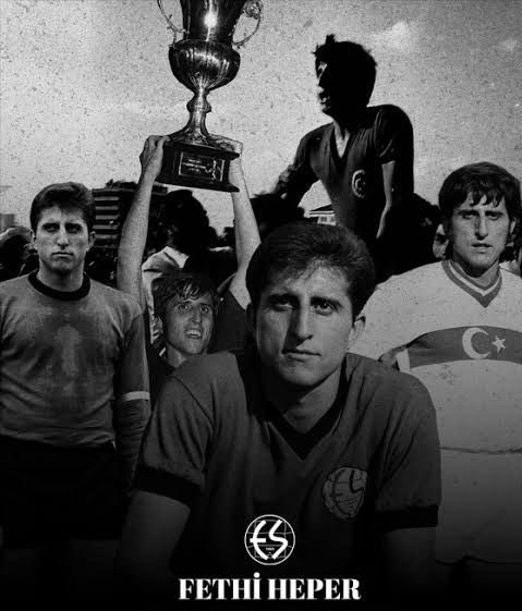 Hemen hemen her yerde böyle ama CHP’nin özellikle Eskişehir’deki “Atatürk istismarı” artık katlanılacak noktayı çoktan aştı. Neymiş efendim, “Atatürk’ün ismini silmeye” çalışıyormuşuz.

Kıymetli hemşehrilerim; stadyum dediğiniz yer bir futbol oyunu arenasıdır. Bu tip bir yapıya