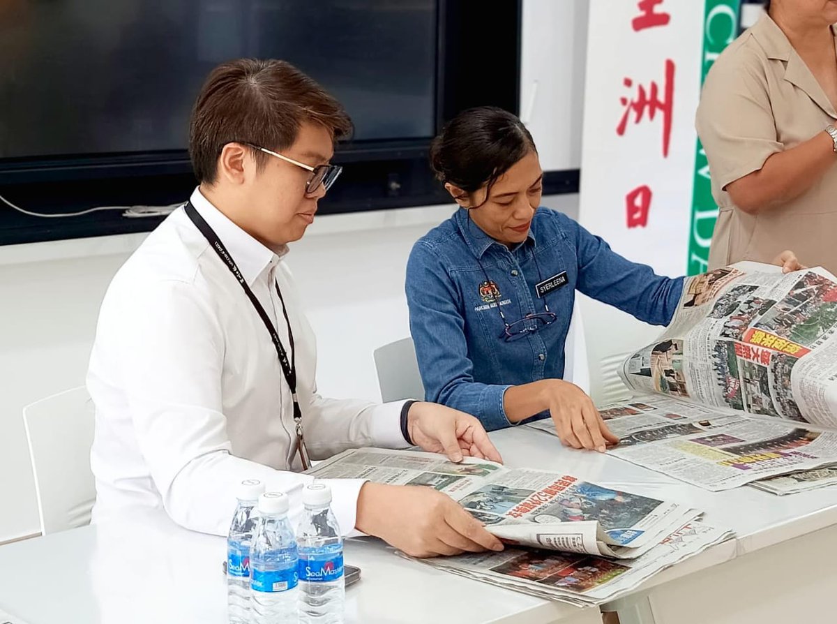 Today marks a meaningful milestone as we officially launched the Sin Chew Daily Newspaper Sponsorship Program for selected schools within the Bukit Bendera parliamentary constituency.

Held at Penang Chinese Girls’ Private High School, this initiative is close to my heart—not