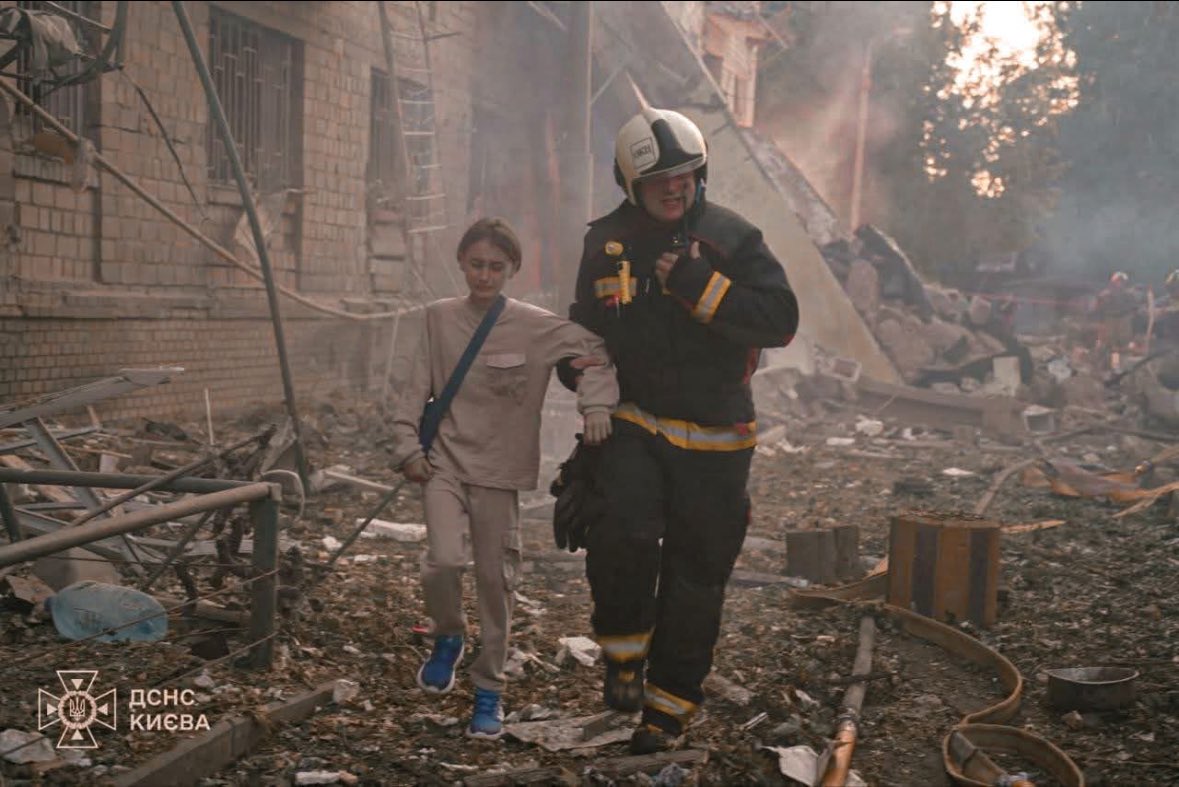 After another Russian attack on civilians, people in Kyiv are starting their morning in this way.